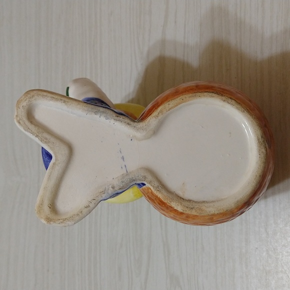 Vintage Anthropomorphic Farmer Rabbit Planter 6" Height - Picture 5 of 5